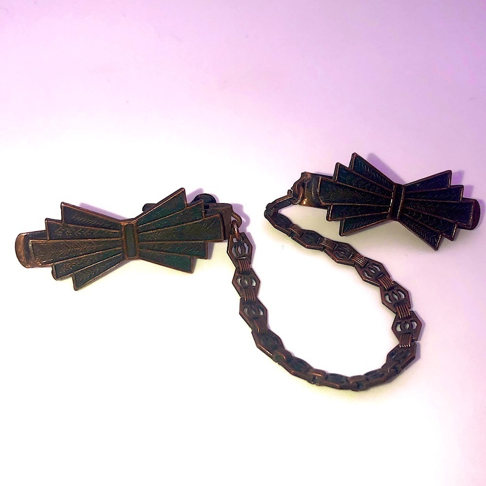 𝅺vtg Art Deco Copper Bow Ties Sweater Clips Approx 8” Total Length / 1.5” Clips